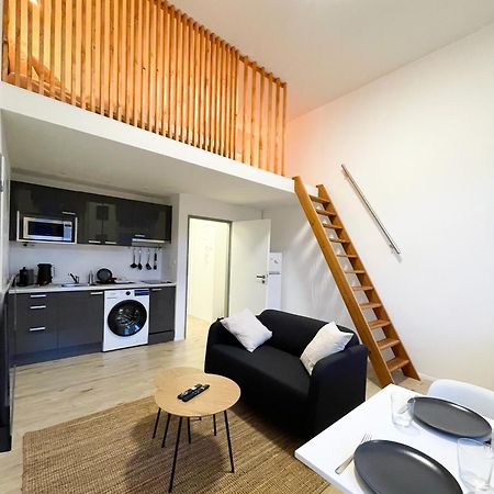 Loft Maniny By Urban Apartments Прага Екстер'єр фото